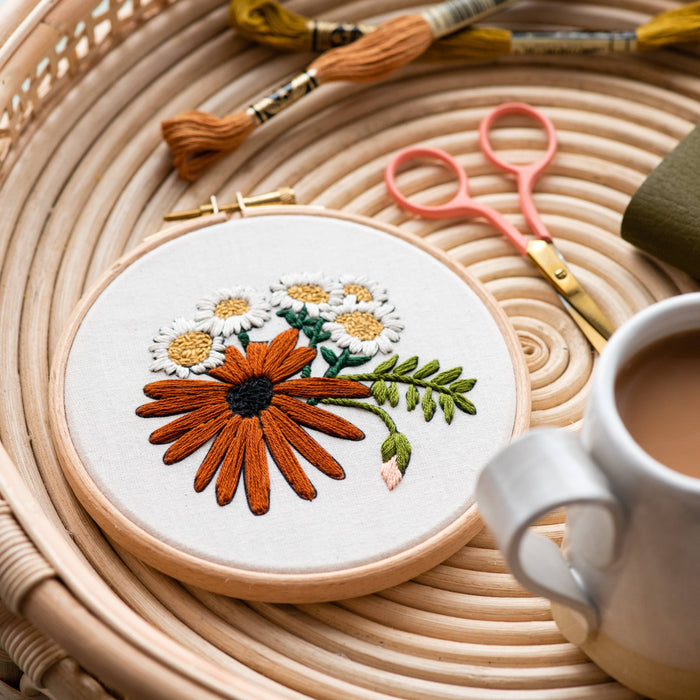 Retro Daisies Modern Eco Embroidery Kit: English