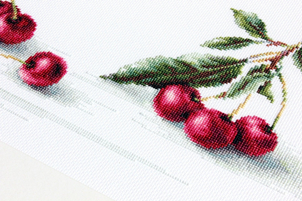 Cross Stitch Kit Luca-S - Cherry, B2252 - Luca-S