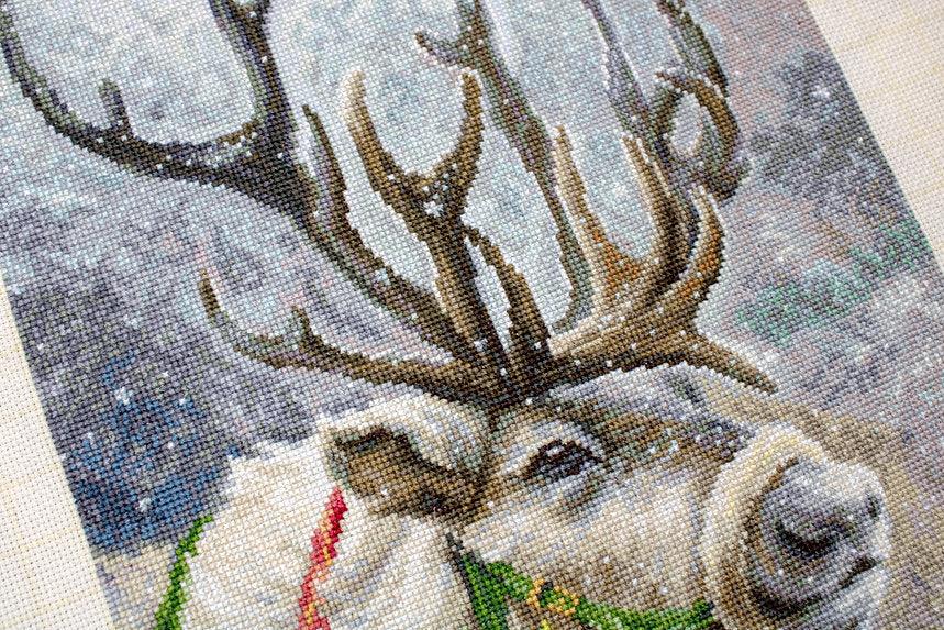 Petit Point Kit Luca-S - Christmas Deer, G598 - HobbyJobby